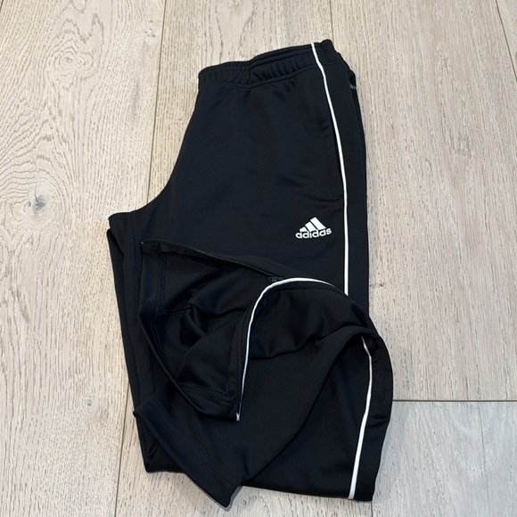 Adidas Women’s Track Pants in Size Medium - Picture 6 of 10